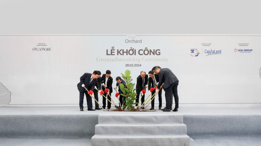 Các đại biểu tại lễ khởi công Sycamore, dự án nhà ở quy mô lớn đầu tiên của CapitaLand Development tại Việt Nam. Các đại biểu tại lễ khởi công Sycamore, dự án nhà ở quy mô lớn đầu tiên của CapitaLand Development tại Việt Nam.