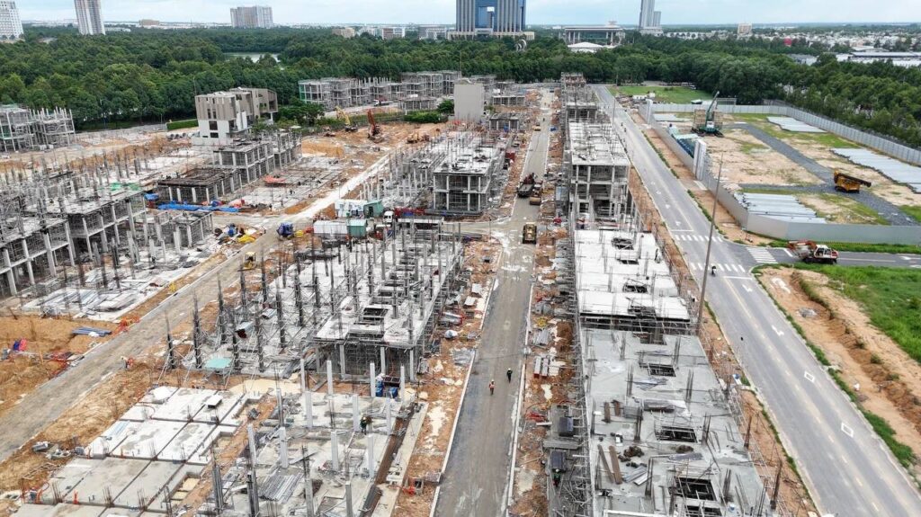 Cập nhật Tiến độ dự án Sycamore Bình Dương mới nhất 4 Toàn cảnh công trình thi công dự án Sycamore Bình Dương